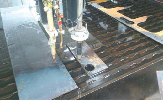 水下等離子切割現(xiàn)場(chǎng) 水下等離子切割現(xiàn)場(chǎng)